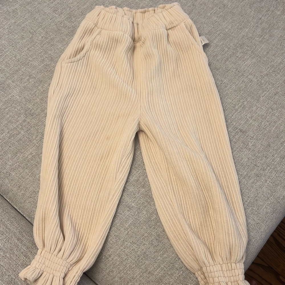 Chic Cream Ribbed Knit Children's Joggers with Cuffed Ankles - Size 3T-4T
